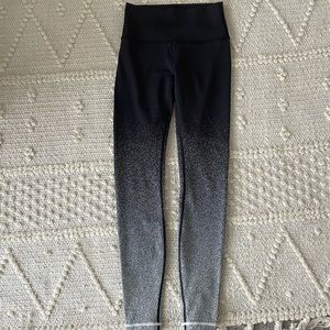 lululemon high rise leggings!!